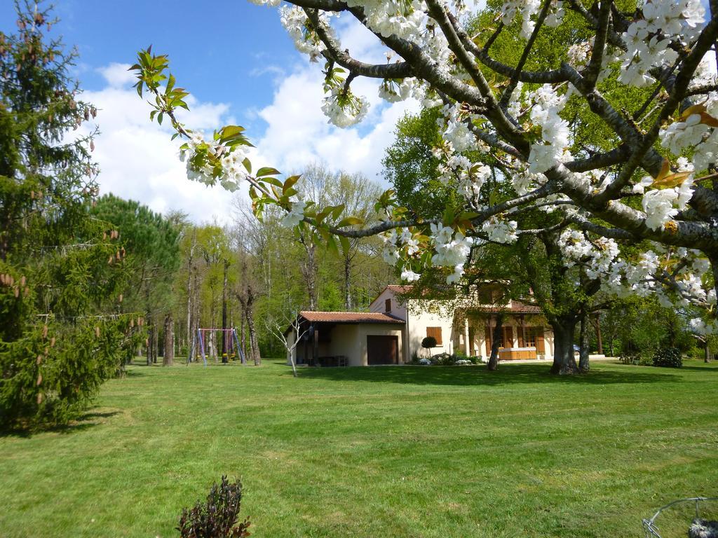 Maison De Vacances Macou 2 Capdrot Buitenkant foto